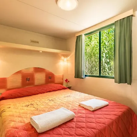 Osalla Garden Bungalow キャンプ場 オロゼーイ