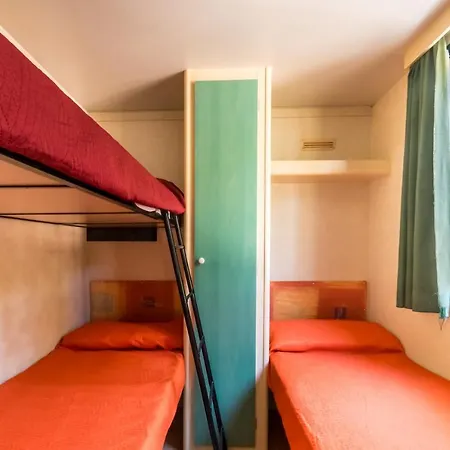 Camping Osalla Garden Bungalow