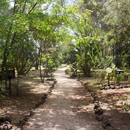 Osalla Garden Bungalow * オロゼーイ